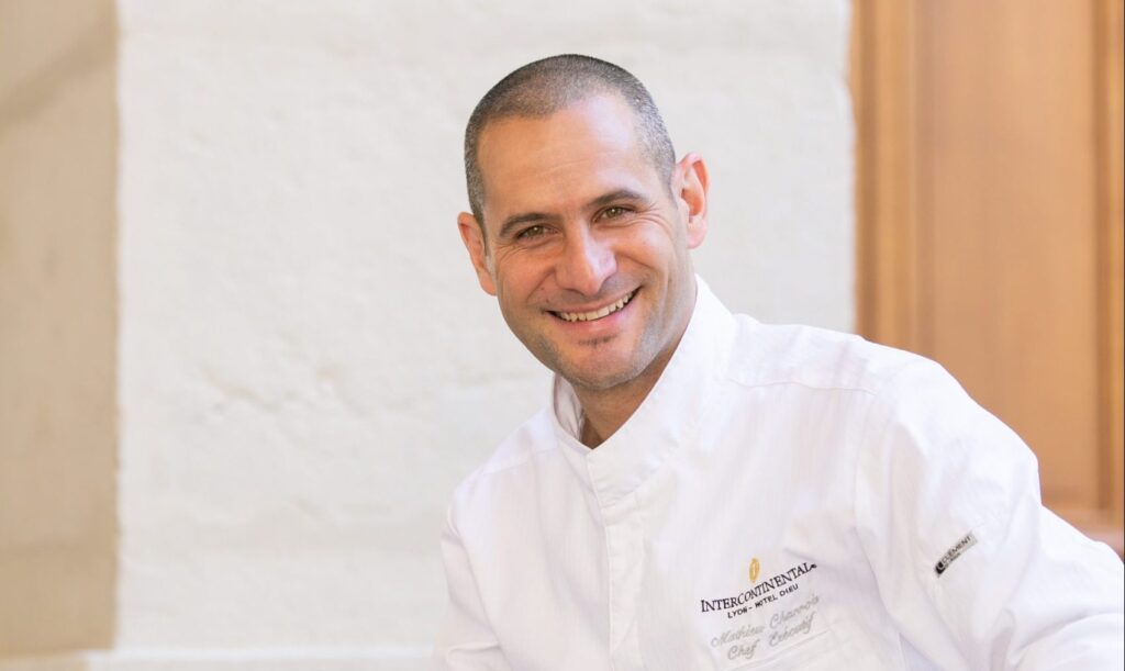 Portrait du Chef Mathieu Charrois, Chef exécutif du restaurant Epona Lyon.